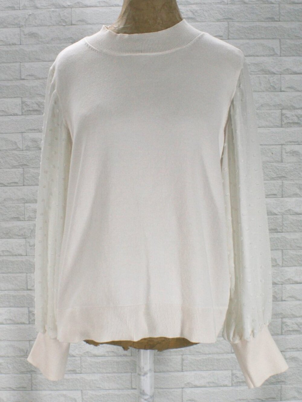 VINCE CAMUTO Clip Dot Sleeve Sweater Sheer Statement Ribbed Off White Large